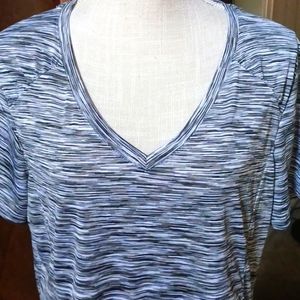ATHLETIC Daisy Fuentes Grey T-Shirt Size 1X